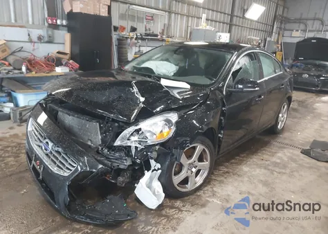 2012 Volvo S60 T5 z USA, uszkodzony, nr VIN YV1622FS8C2099761